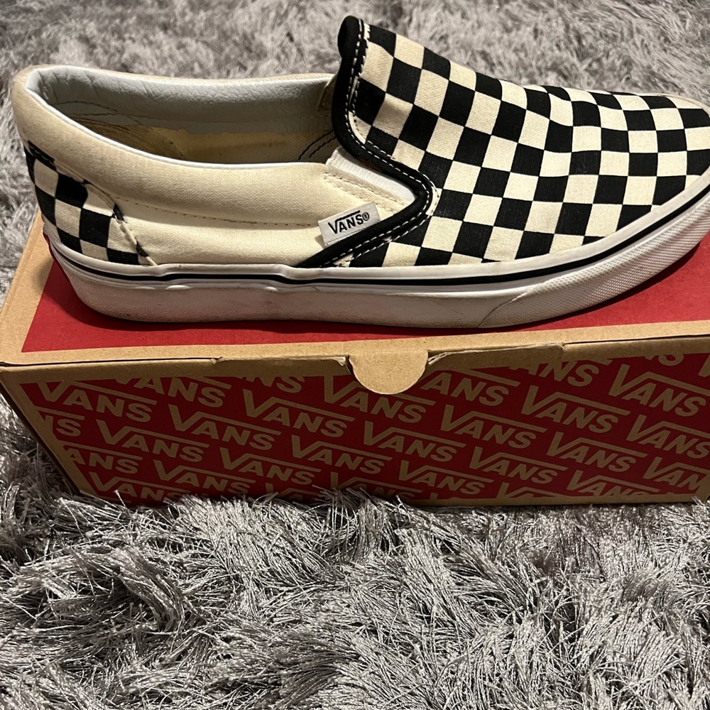 vans classic checkerboard slip on